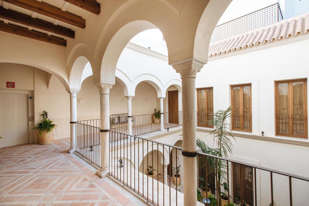 Casa Del Rey Sabio Aparthotel Sevilla Bagian luar foto