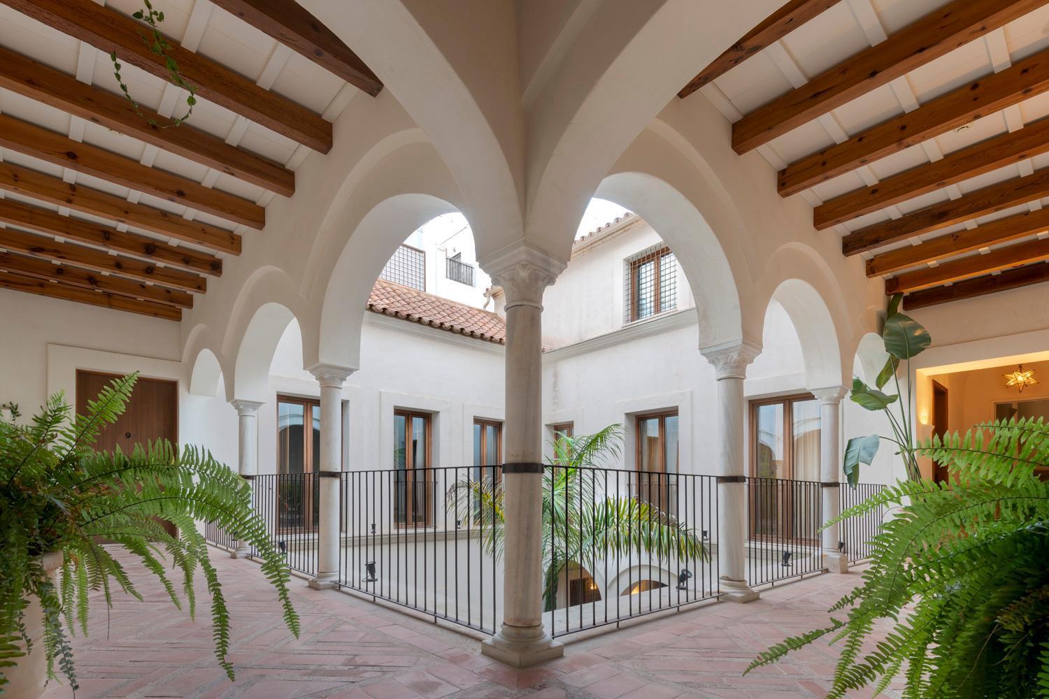 Casa Del Rey Sabio Aparthotel Sevilla Bagian luar foto